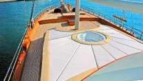 BARON II foredeck
